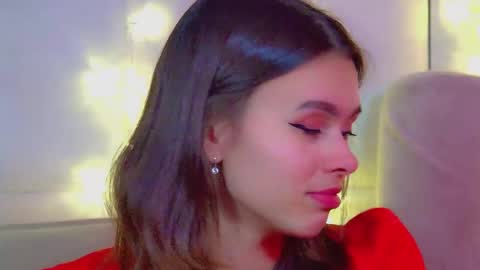 Polly online show from November 30, 6:34 pm