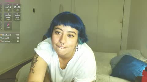 Poly online show from February 3, 2:53 am