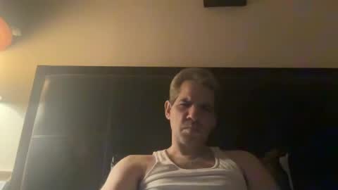 Snapshot of ponchynyc chatting on December 14, 1:28 am PONCH online show from December 14, 1:28 am