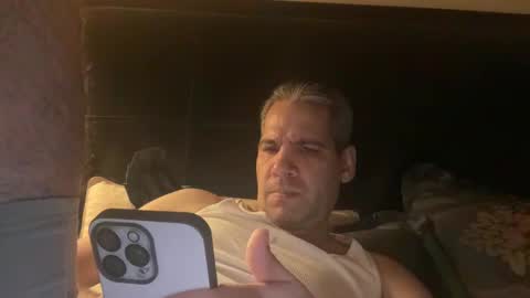 Snapshot of ponchynyc chatting on October 9, 1:25 am PONCH online show from October 9, 1:25 am