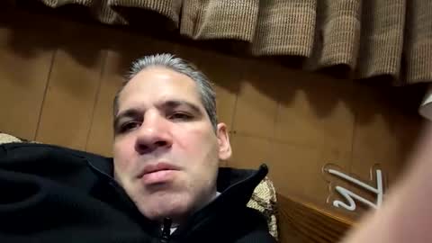 Snapshot of ponchynyc chatting on October 27, 1:53 am PONCH online show from October 27, 1:53 am