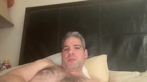 Snapshot of ponchynyc chatting on October 28, 7:27 pm PONCH online show from October 28, 7:27 pm