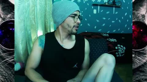 Snapshot of ponzothc chatting on September 15, 7:47 pm ponzothc online show from September 15, 7:47 pm