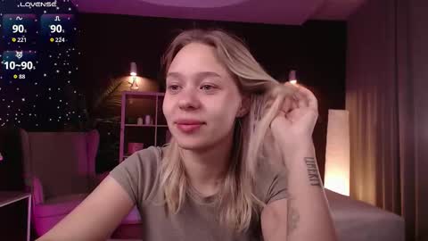 Snapshot of pooja_hegde chatting on September 22, 1:07 am Eva online show from September 22, 1:07 am