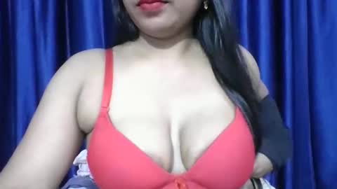 Snapshot of poojalady chatting on April 18, 5:17 pm poojalady online show from April 18, 5:17 pm