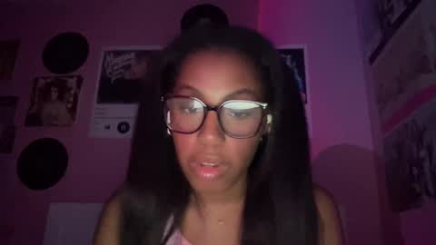 Snapshot of popasprincess chatting on December 18, 3:04 am princess online show from December 18, 3:04 am