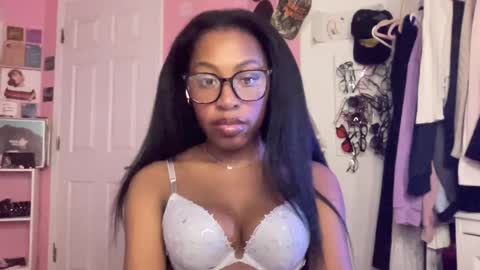 Snapshot of popasprincess chatting on December 20, 3:03 am princess online show from December 20, 3:03 am