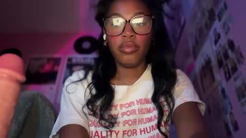 Snapshot of popasprincess chatting on January 5, 1:45 am princess online show from January 5, 1:45 am