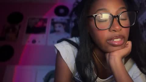 Snapshot of popasprincess chatting on January 6, 3:42 am princess online show from January 6, 3:42 am