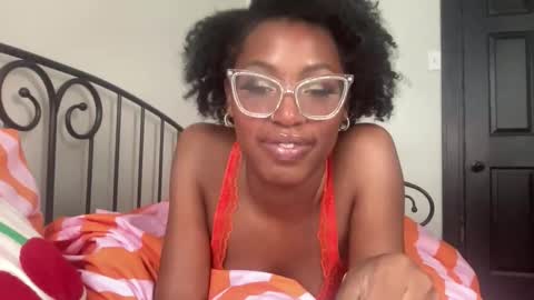 Snapshot of popasprincess chatting on May 8, 5:29 pm princess online show from May 8, 5:29 pm