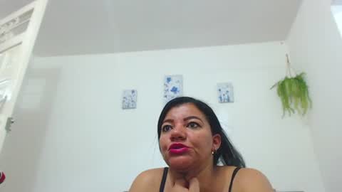 Snapshot of poppymagic chatting on July 4, 5:35 am poppymagic online show from July 4, 5:35 am