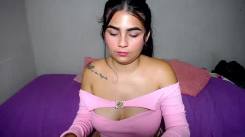 Snapshot of porn_sexy chatting on January 18, 8:31 am NICKKYMARTIN online show from January 18, 8:31 am