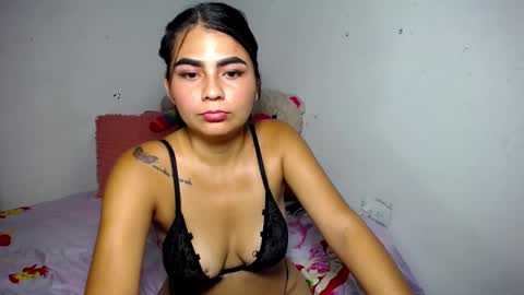 Snapshot of porn_sexy chatting on February 24, 6:11 am NICKKYMARTIN online show from February 24, 6:11 am