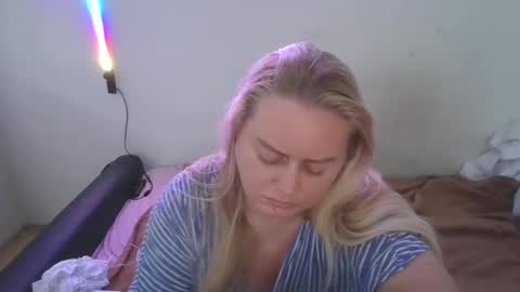 Snapshot of pornbusty chatting on February 6, 8:29 am MelissOfficial online show from February 6, 8:29 am