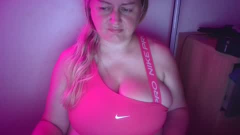 Snapshot of pornbusty chatting on July 9, 7:07 pm MelissOfficial online show from July 9, 7:07 pm