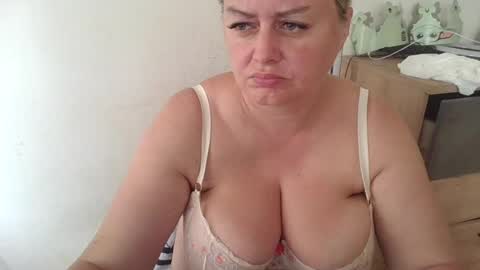 Snapshot of pornbusty chatting on July 16, 6:52 am MelissOfficial online show from July 16, 6:52 am