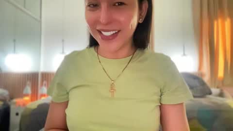 Snapshot of porndivasophia chatting on October 21, 12:00 am its SOPHIA online show from October 21, 12:00 am