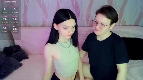 Snapshot of pornostendup chatting on February 24, 2:04 pm Ana and Tati online show from February 24, 2:04 pm