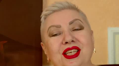 Snapshot of posh_lady chatting on April 23, 8:00 pm LADY POSH online show from April 23, 8:00 pm
