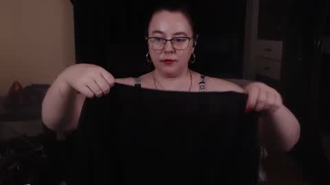 Snapshot of posh_mistress chatting on December 8, 5:55 pm PoshMistres online show from December 8, 5:55 pm