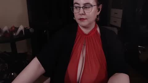 Snapshot of posh_mistress chatting on December 30, 7:59 am PoshMistres online show from December 30, 7:59 am