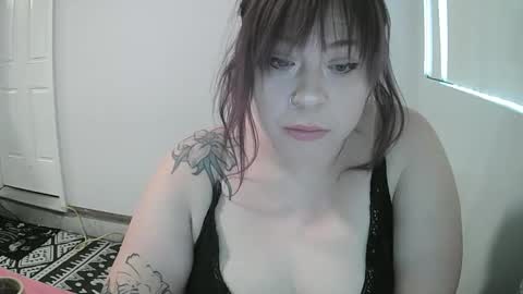 Snapshot of posionedxpeach chatting on November 5, 9:04 pm posionedxpeach online show from November 5, 9:04 pm