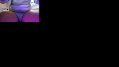 Snapshot of potchuc0077 chatting on November 20, 9:42 am potchuc0077 online show from November 20, 9:42 am