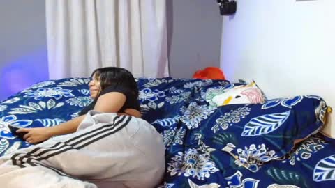 ALEX Y ALEXA online show from February 19, 3:50 am