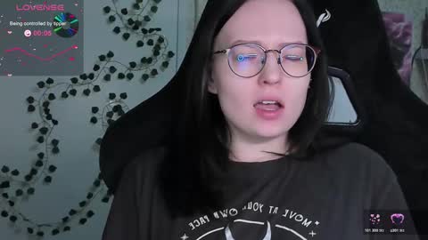 Robyn online show from March 9, 10:08 am