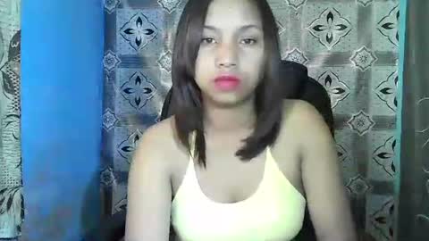 Snapshot of power_sexy chatting on May 4, 3:35 am LARISSAH online show from May 4, 3:35 am