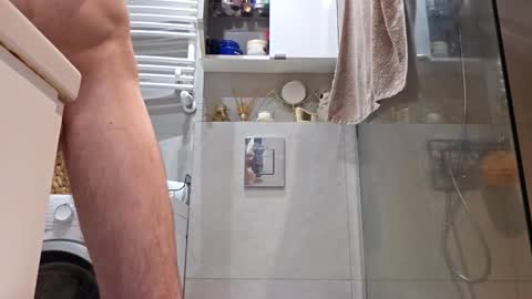 Snapshot of powermute22 chatting on October 19, 8:09 pm Big Dick online show from October 19, 8:09 pm