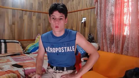 chris independent  online show from January 27, 9:44 pm