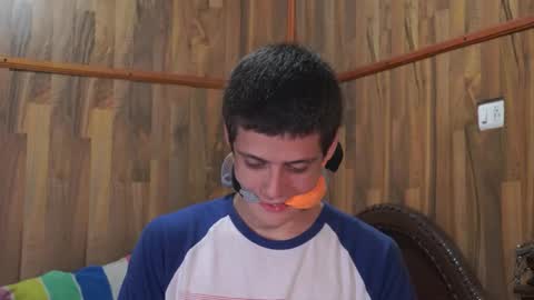 chris independent  online show from October 31, 4:02 am