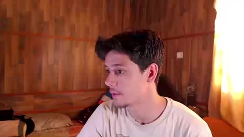 chris independent  online show from March 12, 10:05 pm