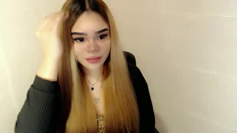 MAXXINE online show from February 11, 4:17 am