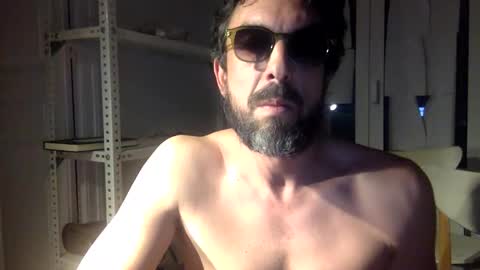 Snapshot of precum3d chatting on October 20, 12:33 am PRECUM online show from October 20, 12:33 am