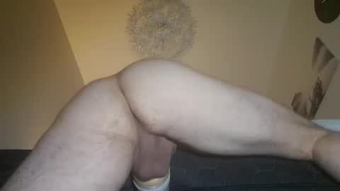 precummilker online show from December 29, 8:22 am