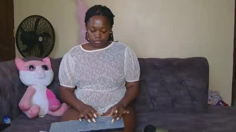 Snapshot of preetycookie chatting on February 17, 5:25 am Lilly online show from February 17, 5:25 am