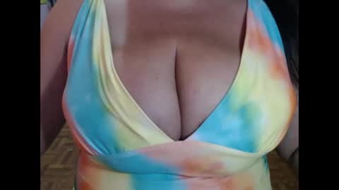 Snapshot of pregnant4twins chatting on March 4, 3:34 am BEING SINGLE PREGNANT HAVING TWINS IS NOT EASY SO PLS DONT MAKE ME STRESS IF YOU CANT HELP BE CONSIDERATETHANK YOU online show from March 4, 3:34 am