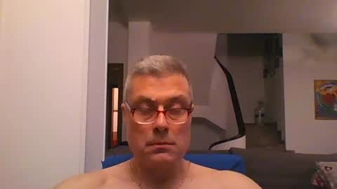 Snapshot of prendimisubito chatting on May 10, 10:37 pm prendimisubito online show from May 10, 10:37 pm
