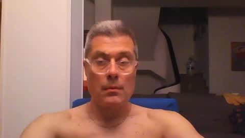 Snapshot of prendimisubito chatting on May 28, 10:18 pm prendimisubito online show from May 28, 10:18 pm