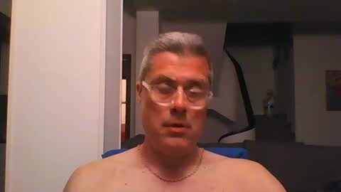Snapshot of prendimisubito chatting on May 31, 10:22 pm prendimisubito online show from May 31, 10:22 pm