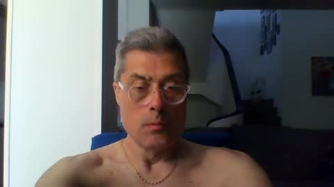 Snapshot of prendimisubito chatting on June 14, 9:33 am prendimisubito online show from June 14, 9:33 am