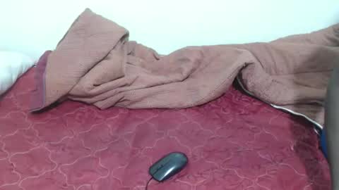 preshty online show from December 2, 7:03 am