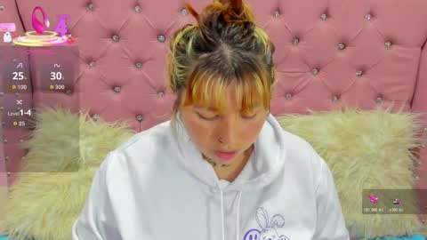 Pretti Violet online show from October 28, 2:37 am