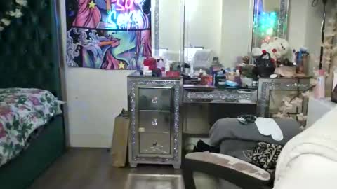 Yasmine pretty online show from March 21, 5:34 am