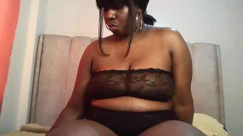 Snapshot of pretty_bums chatting on September 26, 12:42 pm chichi online show from September 26, 12:42 pm