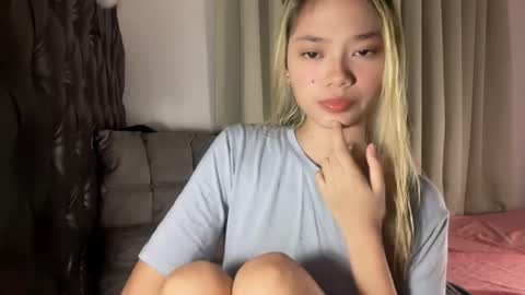 Snapshot of pretty_chikana chatting on March 13, 1:34 am Chikana online show from March 13, 1:34 am