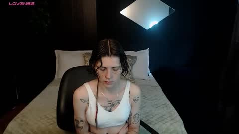 pretty_cristal22 online show from February 21, 12:17 pm