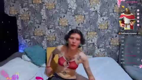 Snapshot of pretty_cristal22 chatting on July 11, 1:30 am pretty_cristal22 online show from July 11, 1:30 am